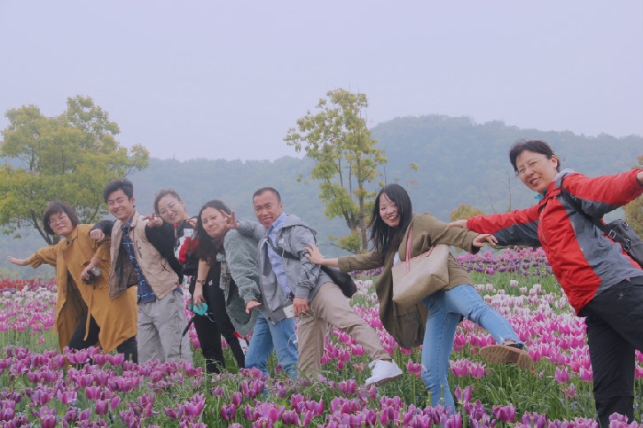 與春天有個(gè)約會(huì) ——集團(tuán)本部工會(huì)賞花聞香看春光
